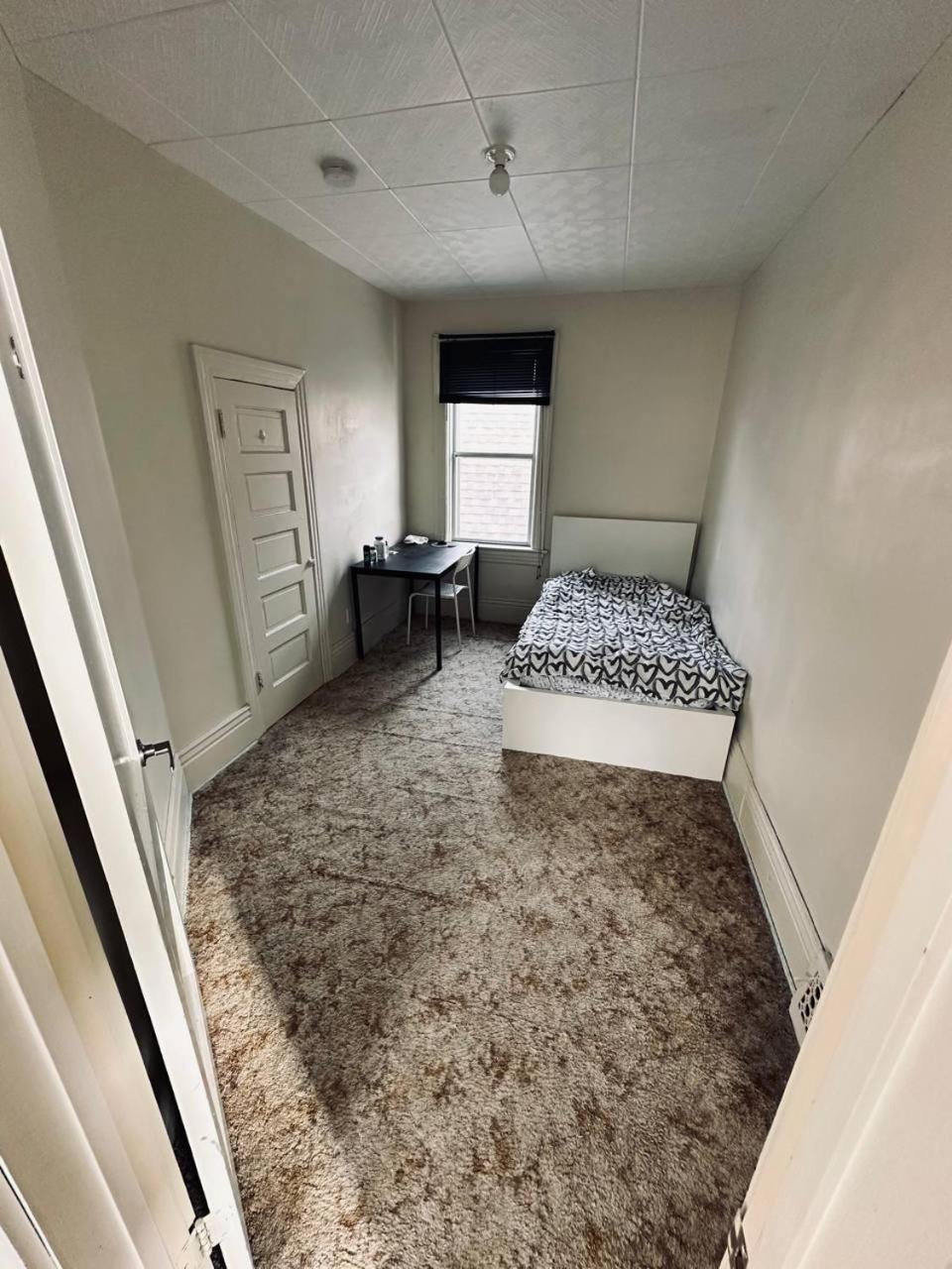 Guest house Available Downtown